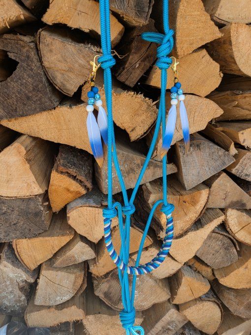 Licol bleu océan taille cheval avec 2 bijou plumes 