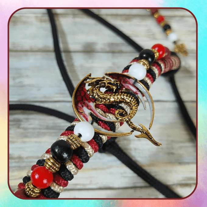 Licol "Dragon" noir et rouge taille cob 